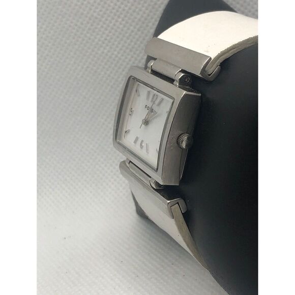 Fossil ES1838 Women's White Leather Analog White Dial Quartz Genuine Watch CM33 - Picture 2 of 9